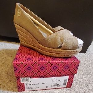 Tory Burch peep toe wedge style jade